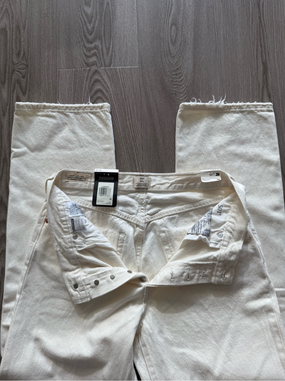 Levi's 501 ‘90s Jeans in White Ecru Booper - Women’s Size 29 W x 30 L - Picture 3 of 6